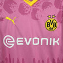 Camisa Borussia Dortmund Edição Especial 25/26 "KID SUPER ROSA" - Puma Torcedor Masculina