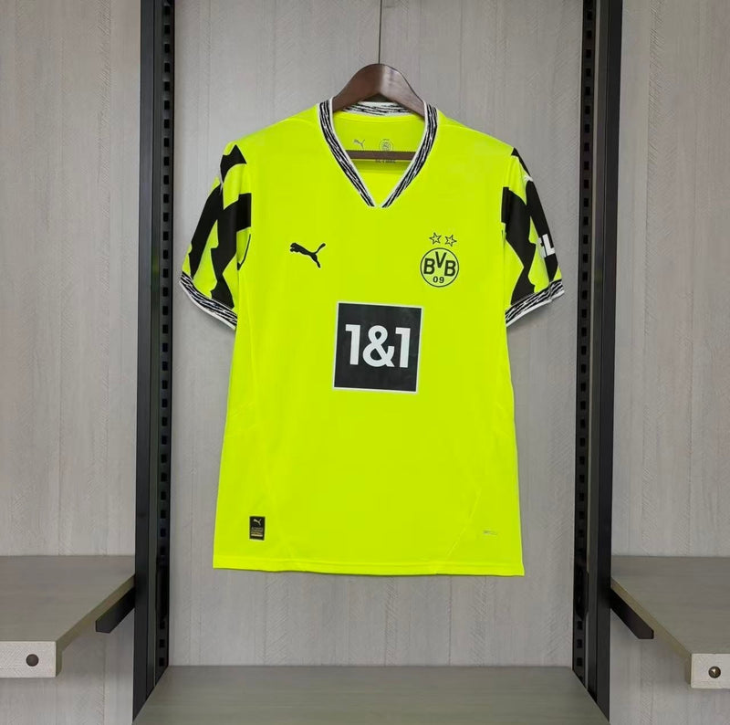 Camisa Borussia Dortmund Edição Especial 25/26 "Fluorescent Green" - Puma Torcedor Masculina