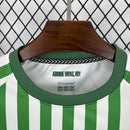 Camisa Real Betis Edição Especial 25/26 "Final da UEFA Conference League 2024-2025" - Hummel Torcedor Masculina