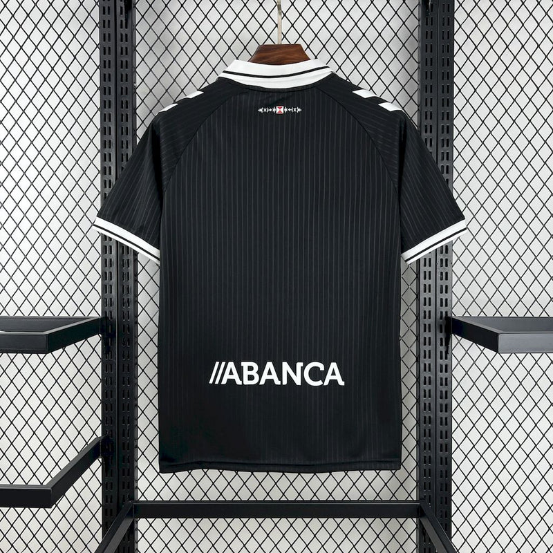 Camisa Celta de Vigo Edição Especial 25-26 "Oliveira dos Cem Anos" - Hummel Torcedor Masculina